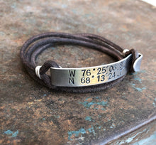 Load image into Gallery viewer, Mooond | Men&#39;s Raw leather Bracelet | Engraved for him
